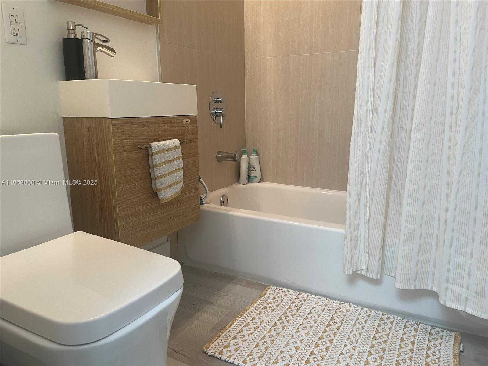Small Image of 7385 SOUTH WEST 38TH ST #-, Miami Number 21
