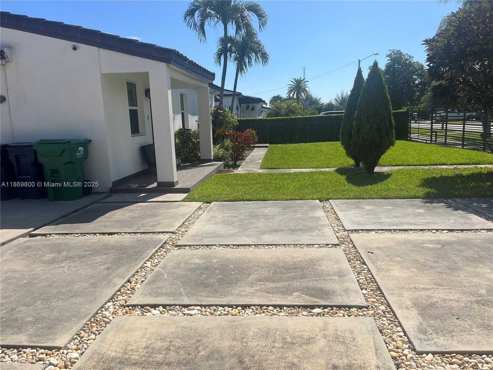 Small Image of 7385 SOUTH WEST 38TH ST #-, Miami Number 4