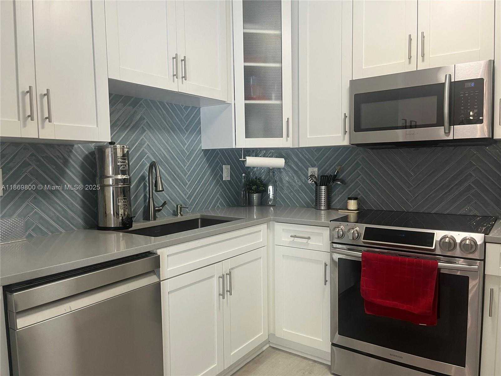 Small Image of 7385 SOUTH WEST 38TH ST #-, Miami Number 9