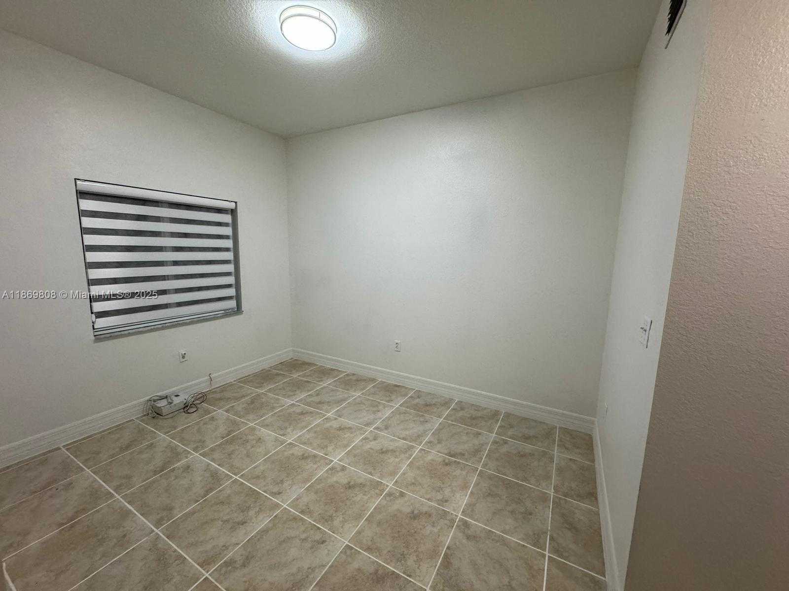 Small Image of 7458 NORTH WEST 179TH TER #7458, Hialeah Number 17