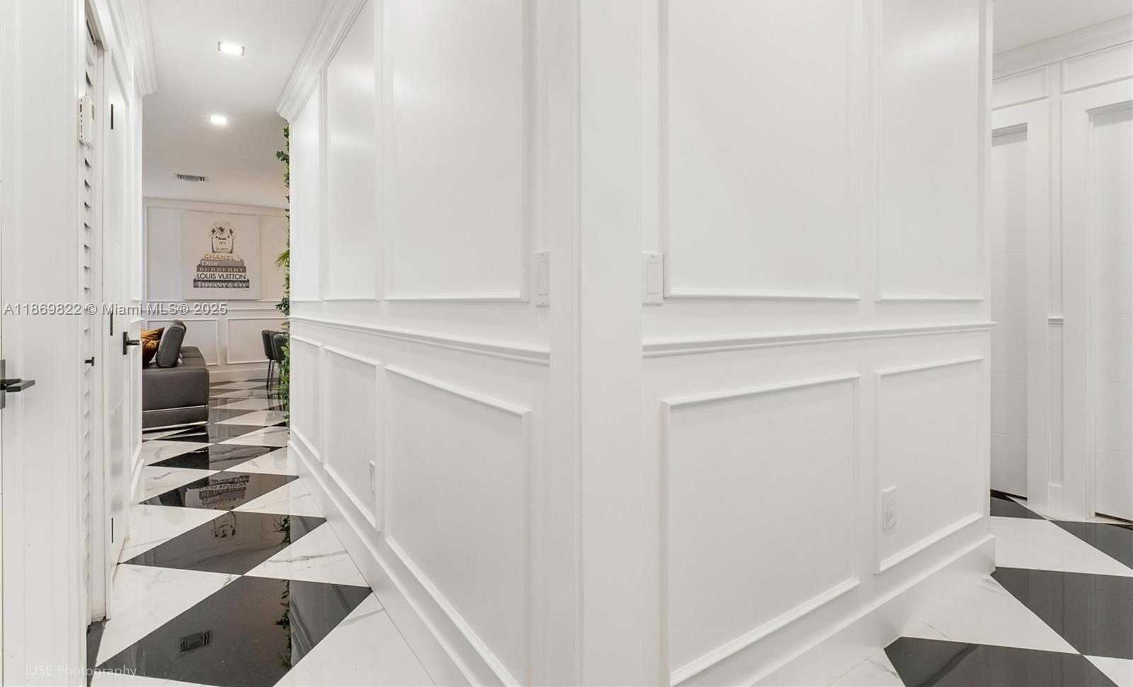 Small Image of 919 NORTH WEST 49 ST, Miami Number 24