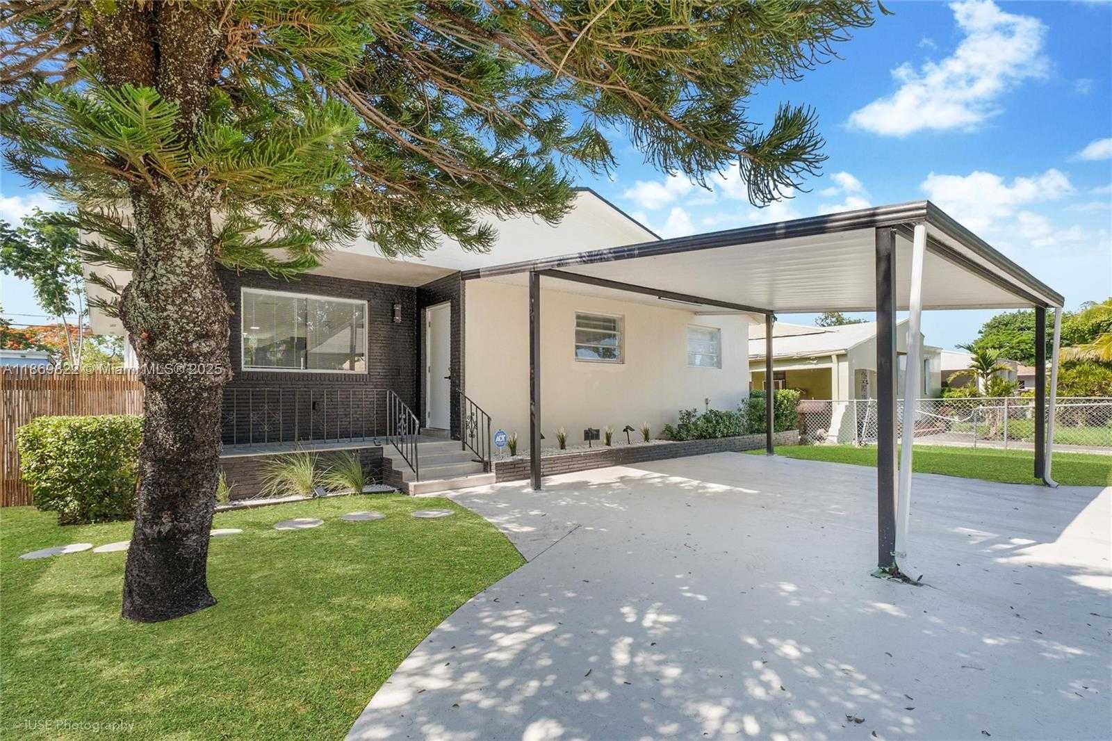 Small Image of 919 NORTH WEST 49 ST, Miami Number 34