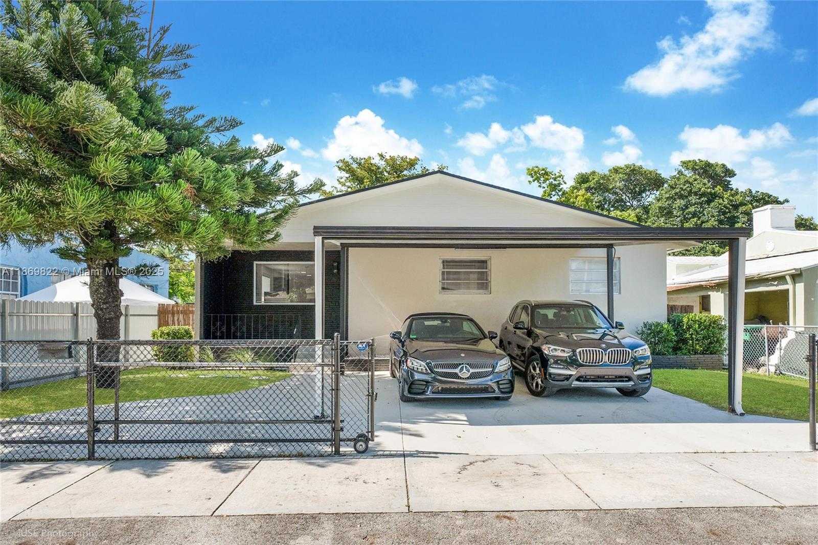 Small Image of 919 NORTH WEST 49 ST, Miami Number 35
