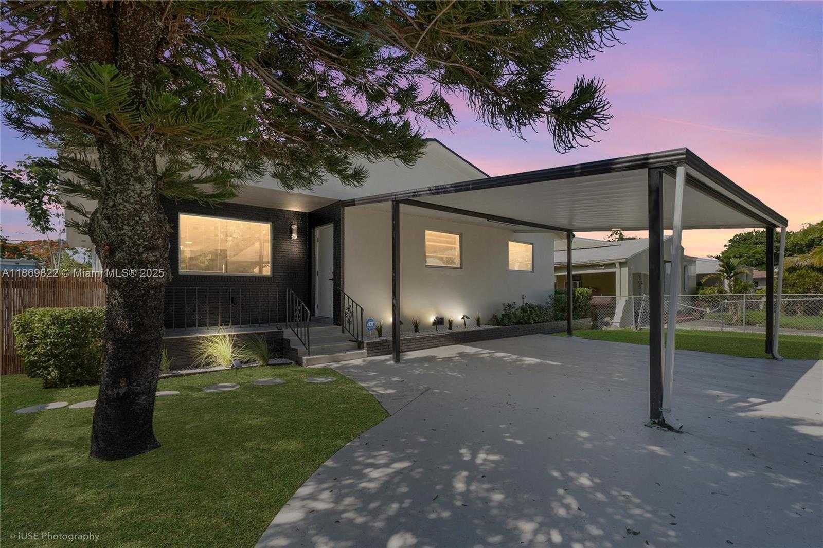 Small Image of 919 NORTH WEST 49 ST, Miami Number 8