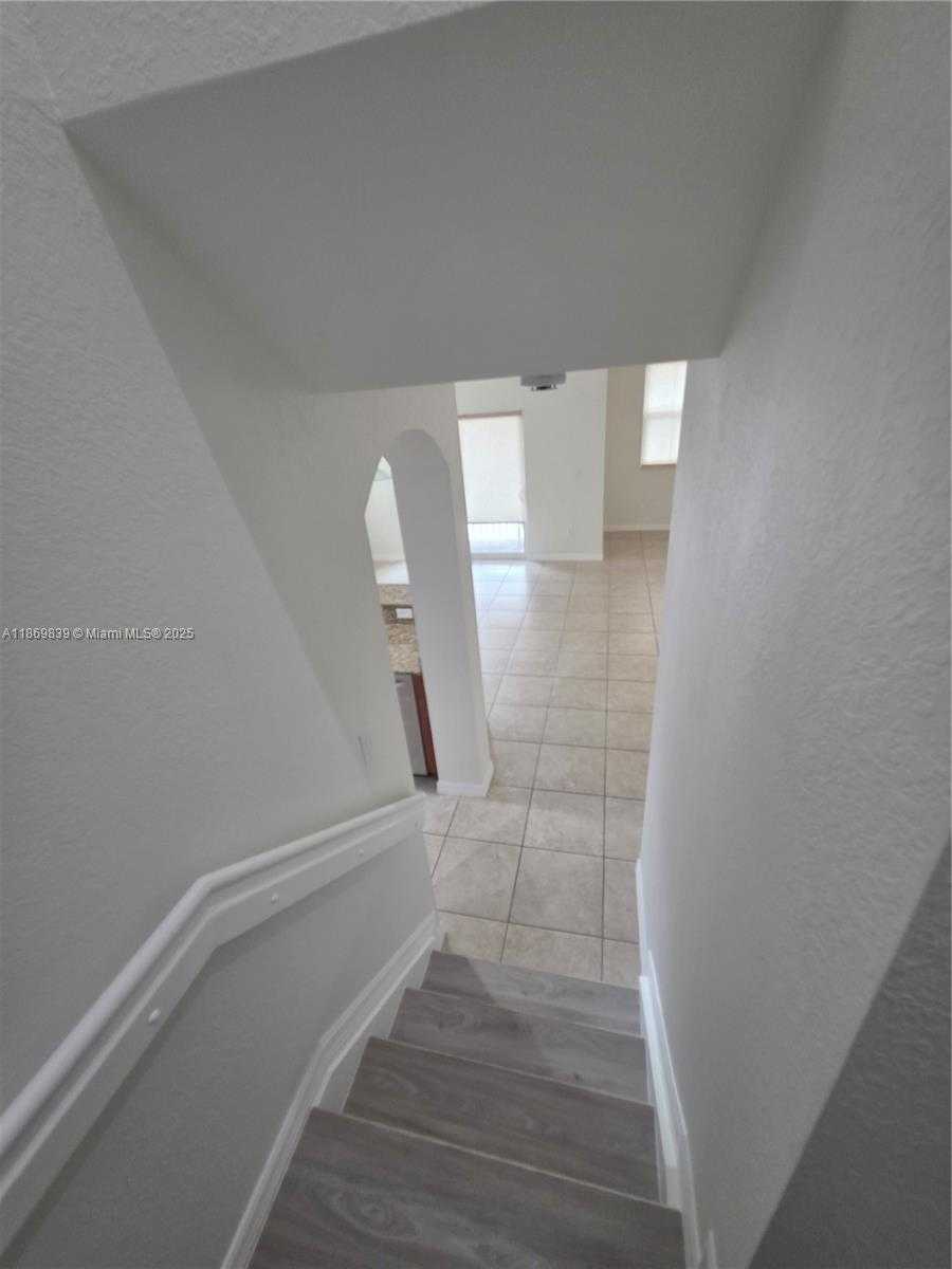 Small Image of 10885 NORTH WEST 89TH TERR #202, Doral Number 30