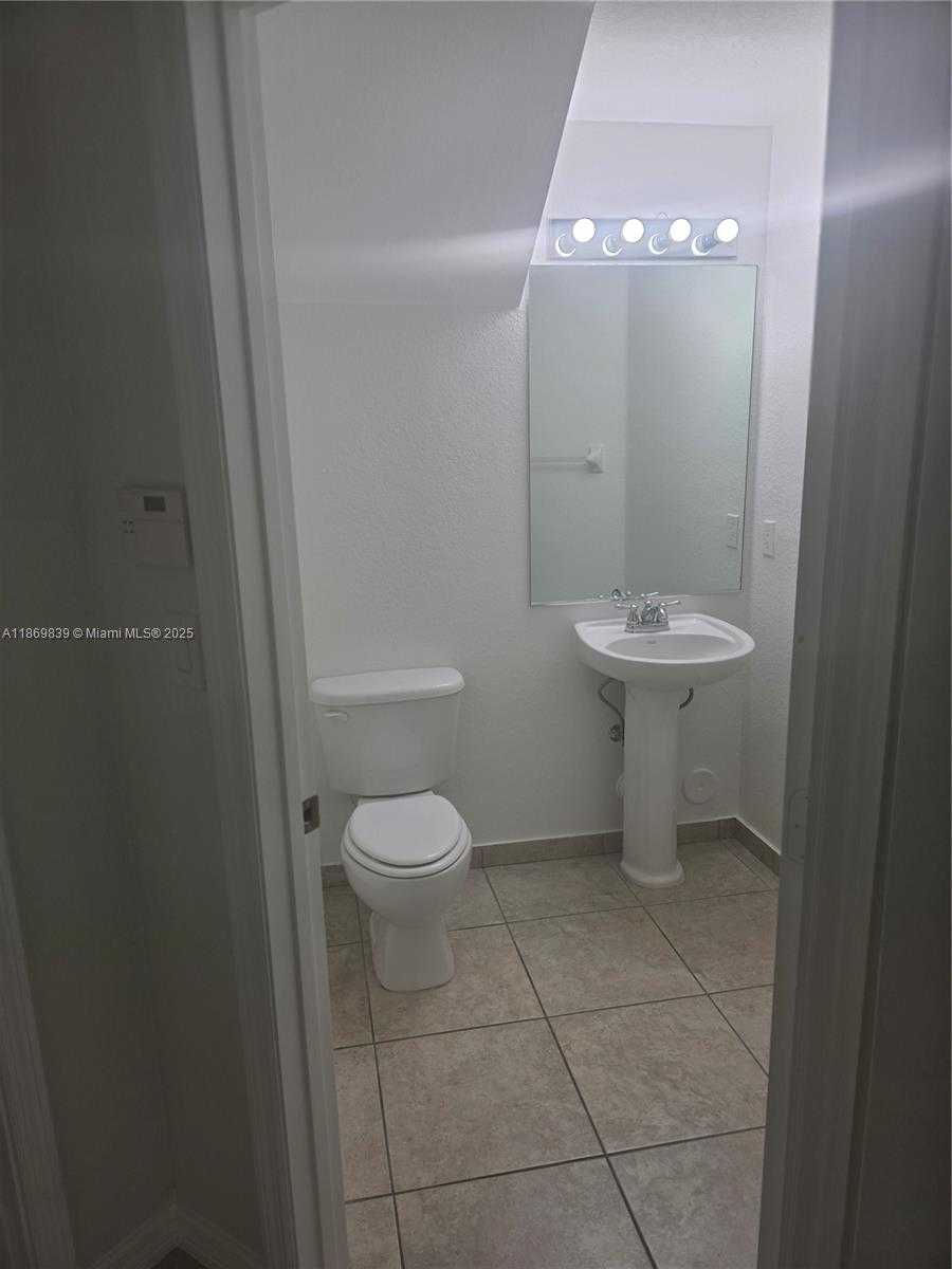 Small Image of 10885 NORTH WEST 89TH TERR #202, Doral Number 31
