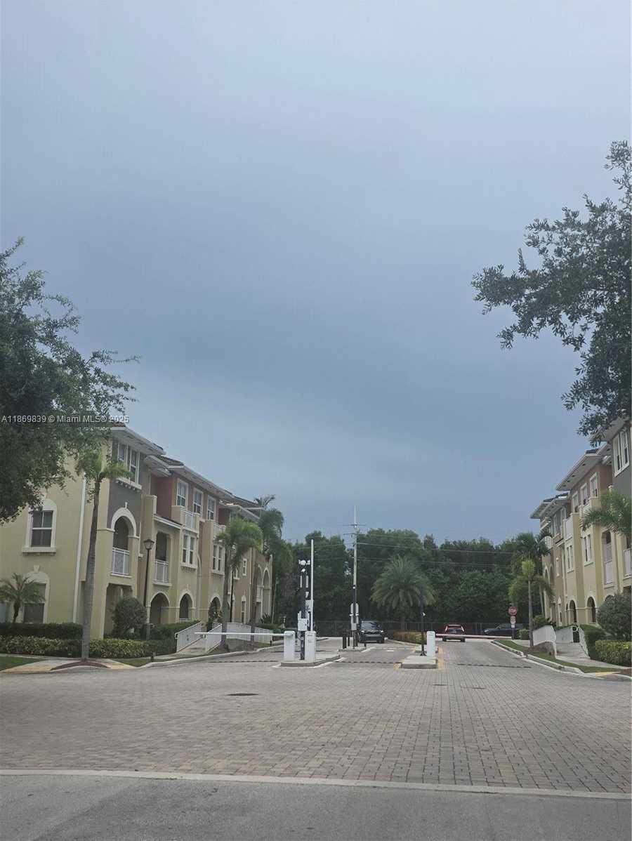 Small Image of 10885 NORTH WEST 89TH TERR #202, Doral Number 39