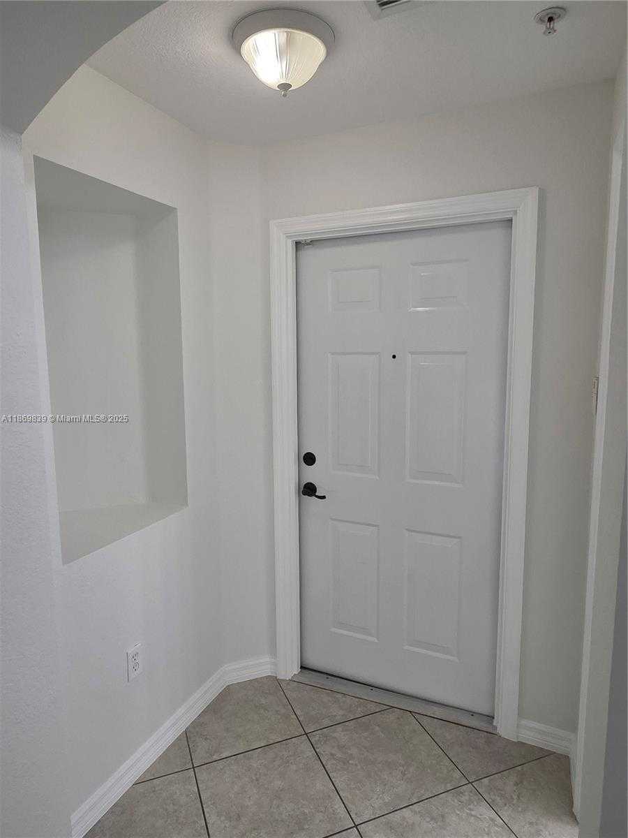 Small Image of 10885 NORTH WEST 89TH TERR #202, Doral Number 4