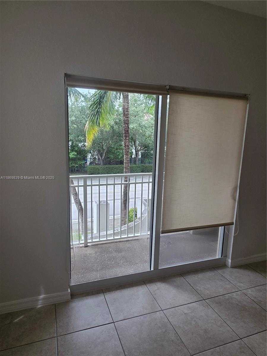 Small Image of 10885 NORTH WEST 89TH TERR #202, Doral Number 8