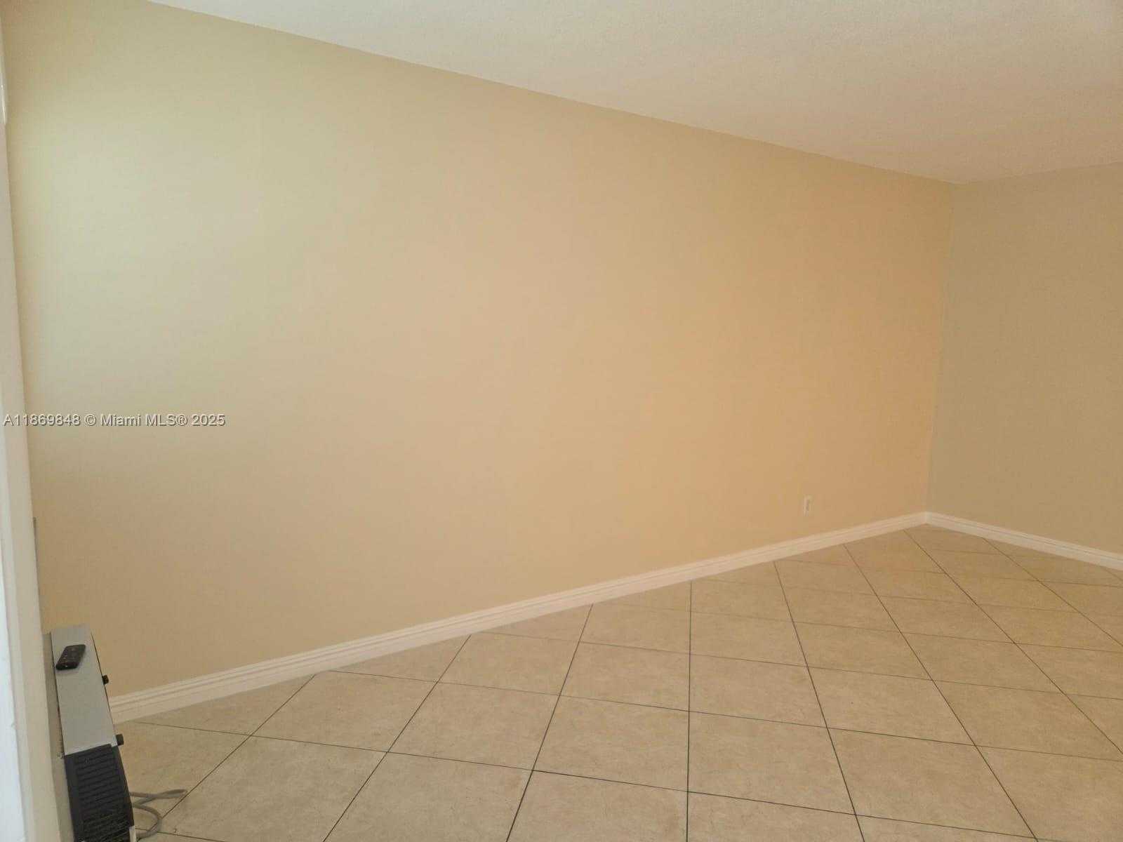 Small Image of 3500 HARRISON ST #10, Hollywood Number 10