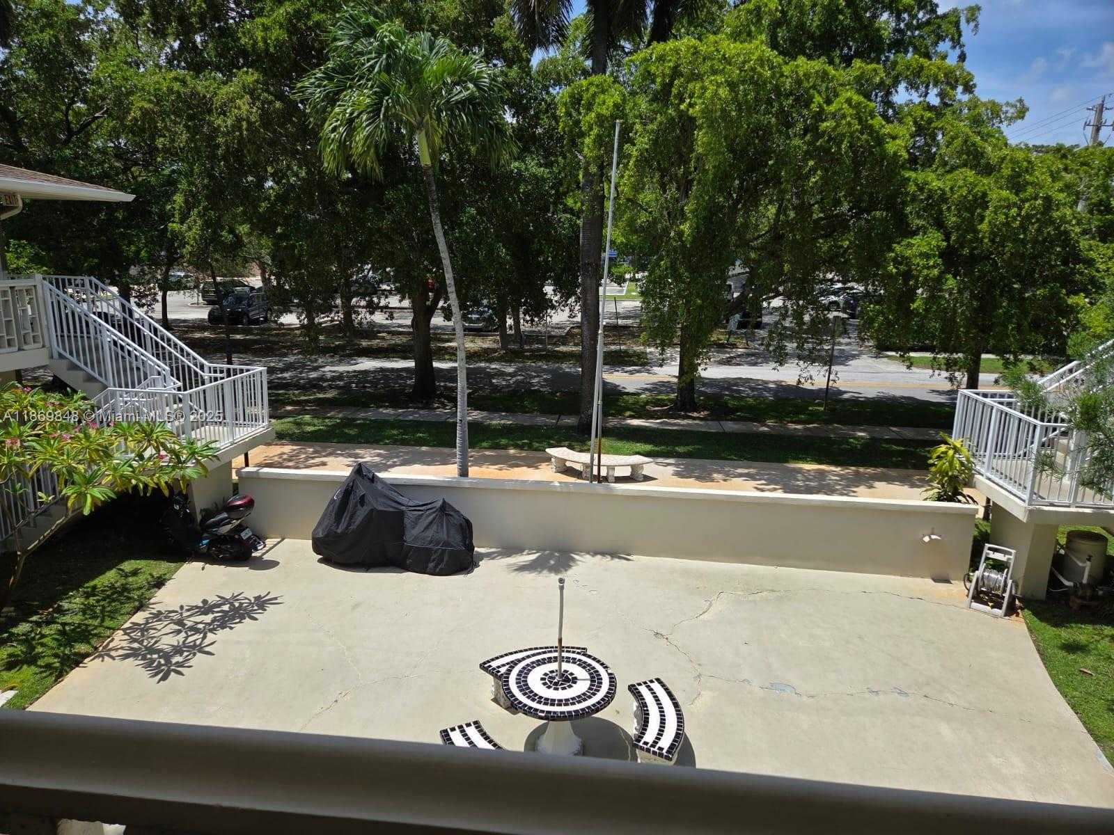 Small Image of 3500 HARRISON ST #10, Hollywood Number 11