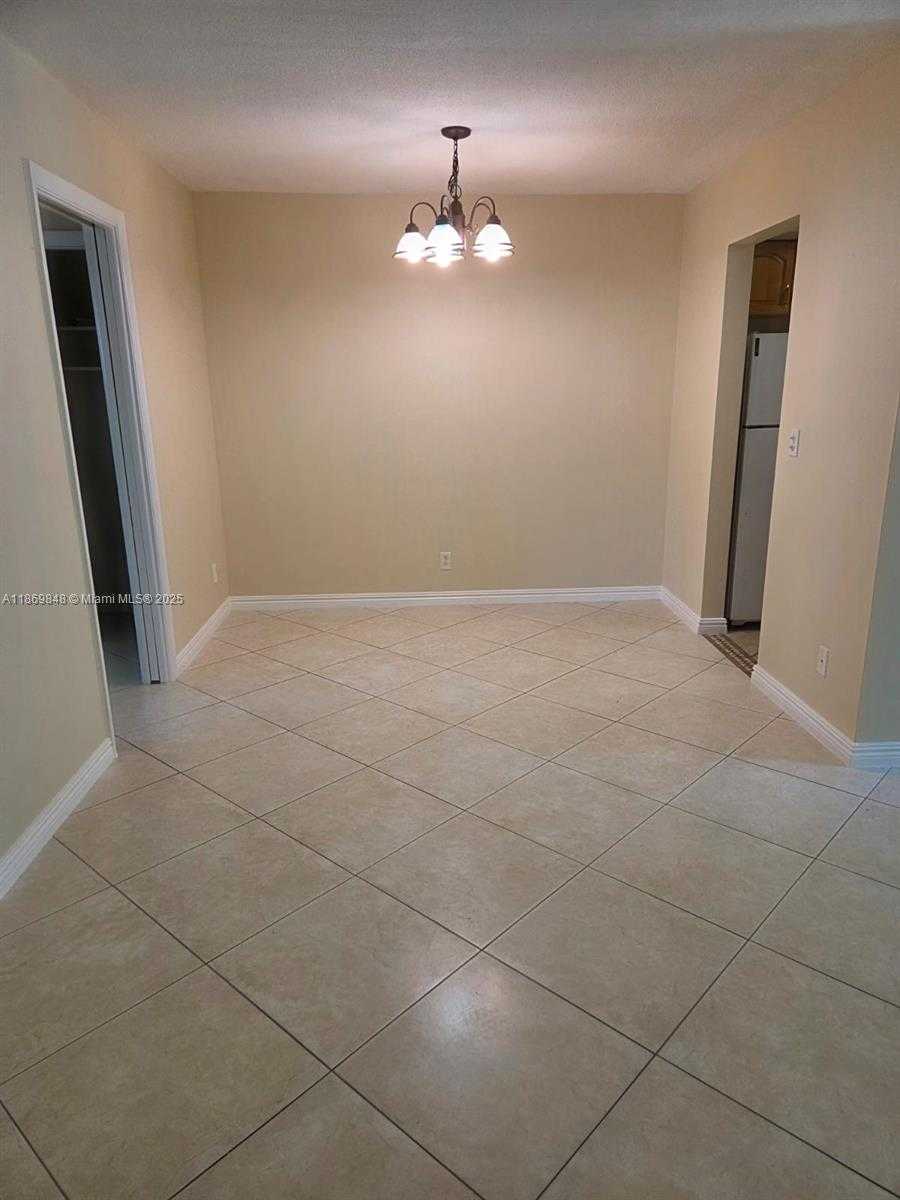 Small Image of 3500 HARRISON ST #10, Hollywood Number 5