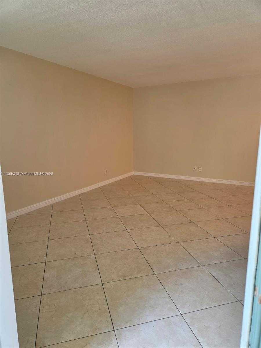 Small Image of 3500 HARRISON ST #10, Hollywood Number 9