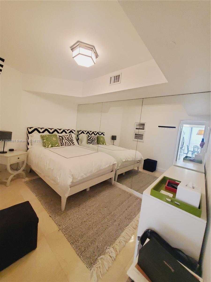 Small Image of 2000 ISLAND BLVD #2703, Aventura Number 18