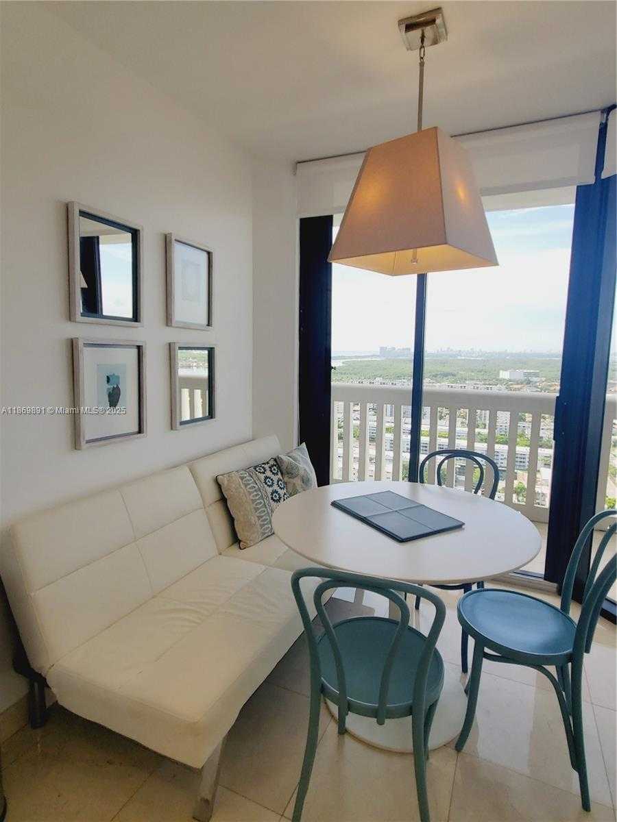 Small Image of 2000 ISLAND BLVD #2703, Aventura Number 8