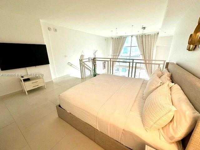 Small Image of 253 NORTH EAST 2ND ST #421, Miami Number 15