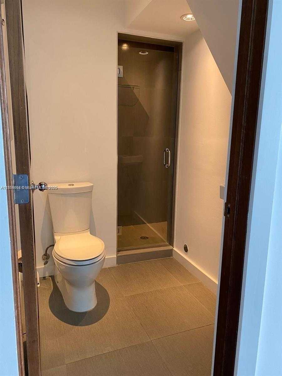 Small Image of 6770 INDIAN CREEK DR #T-F, Miami Beach Number 12
