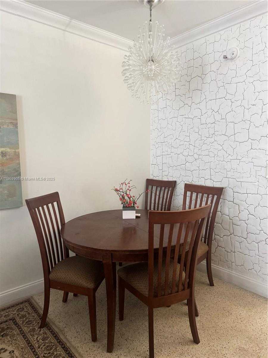 Small Image of 6490 COLLINS AVE #7, Miami Beach Number 2