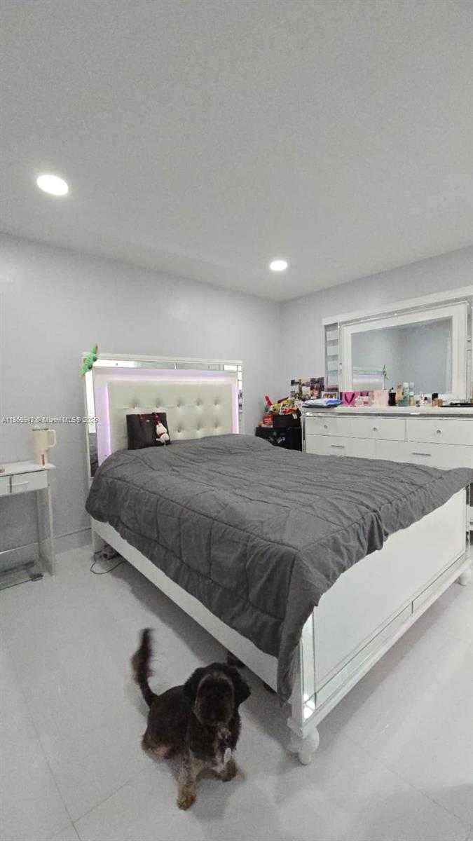 Small Image of 6005 SOUTH WEST 22ND ST, Miami Number 20