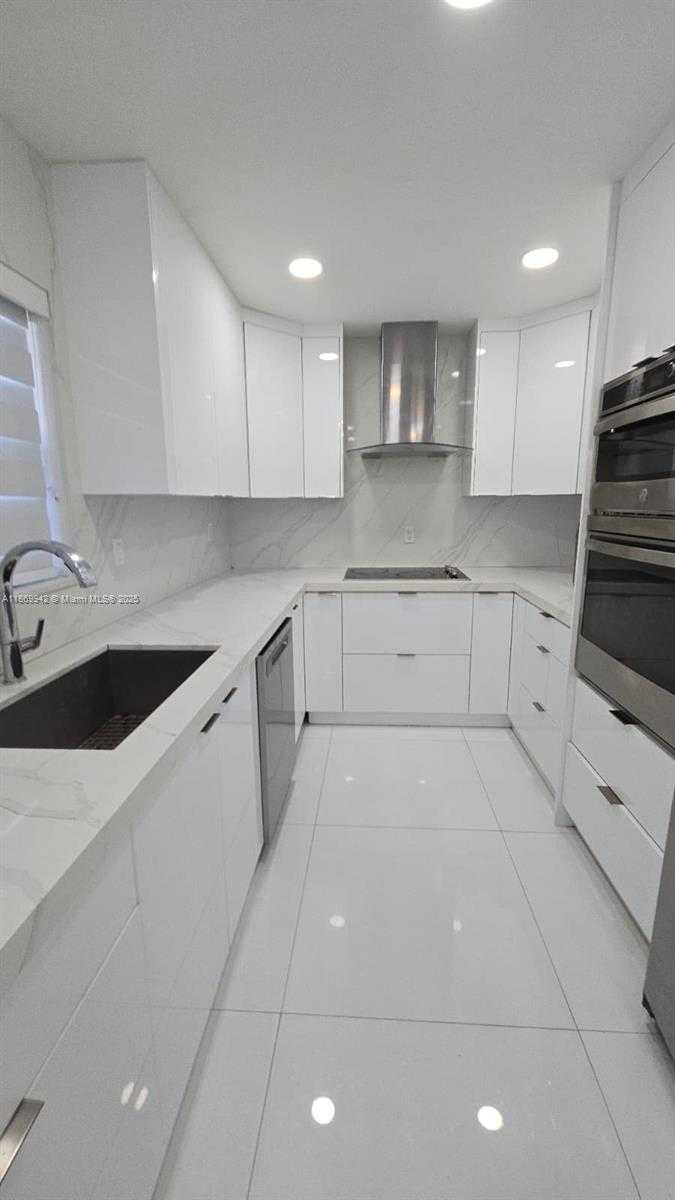 Small Image of 6005 SOUTH WEST 22ND ST, Miami Number 9