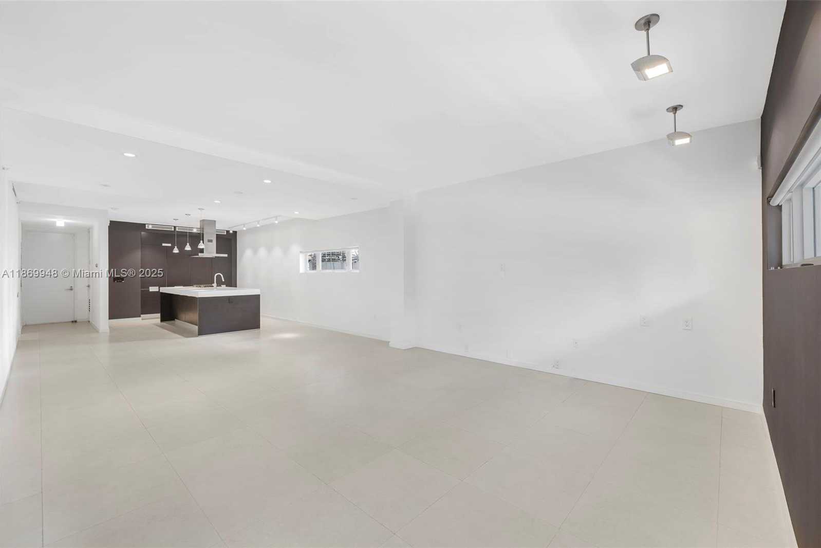 Small Image of 340 JEFFERSON AVE #1, Miami Beach Number 3