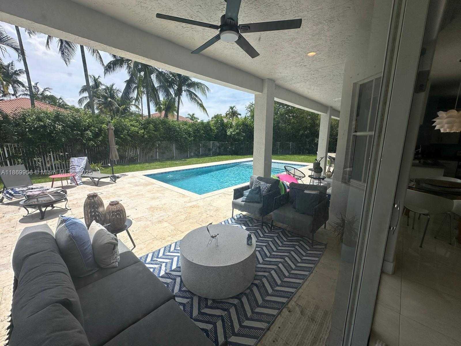 Small Image of 1063 SUNFLOWER CIR, Weston Number 18