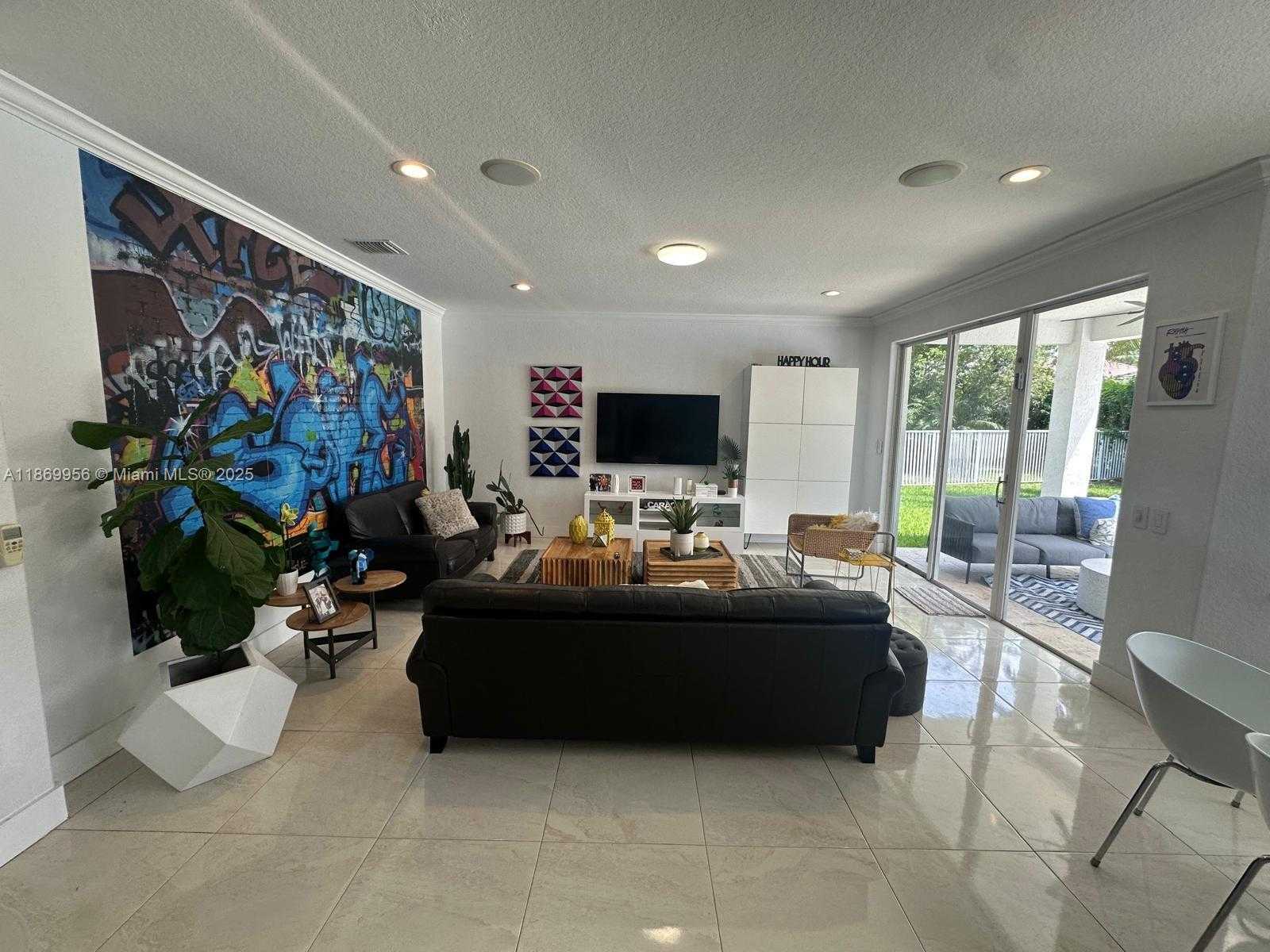 Small Image of 1063 SUNFLOWER CIR, Weston Number 19