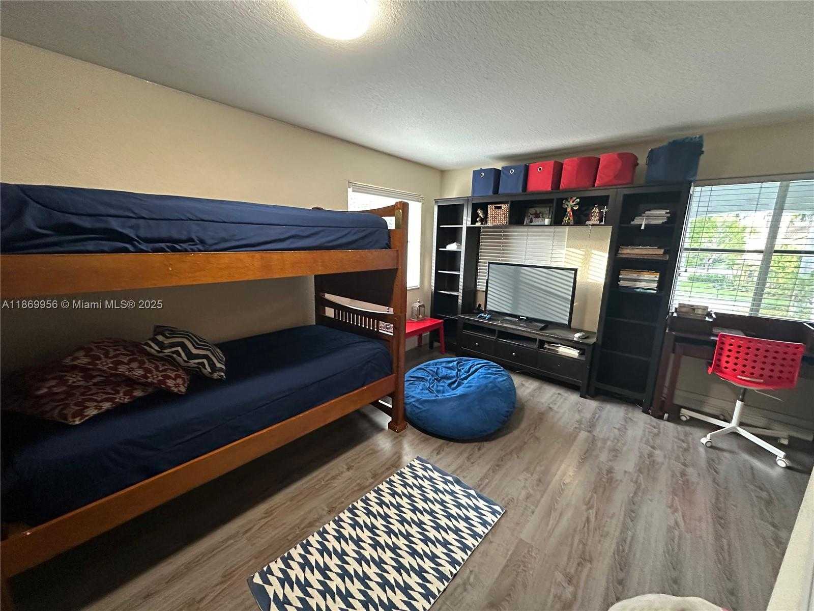 Small Image of 1063 SUNFLOWER CIR, Weston Number 31