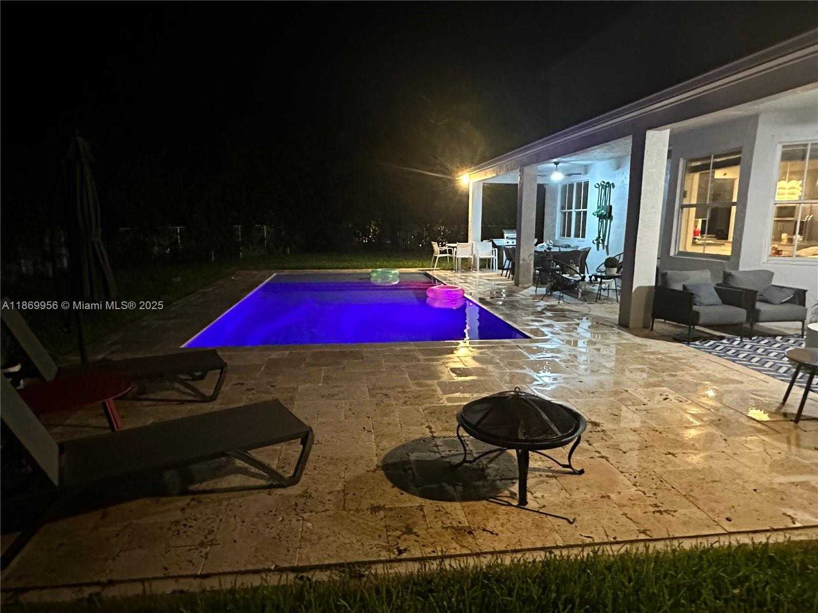 Small Image of 1063 SUNFLOWER CIR, Weston Number 41