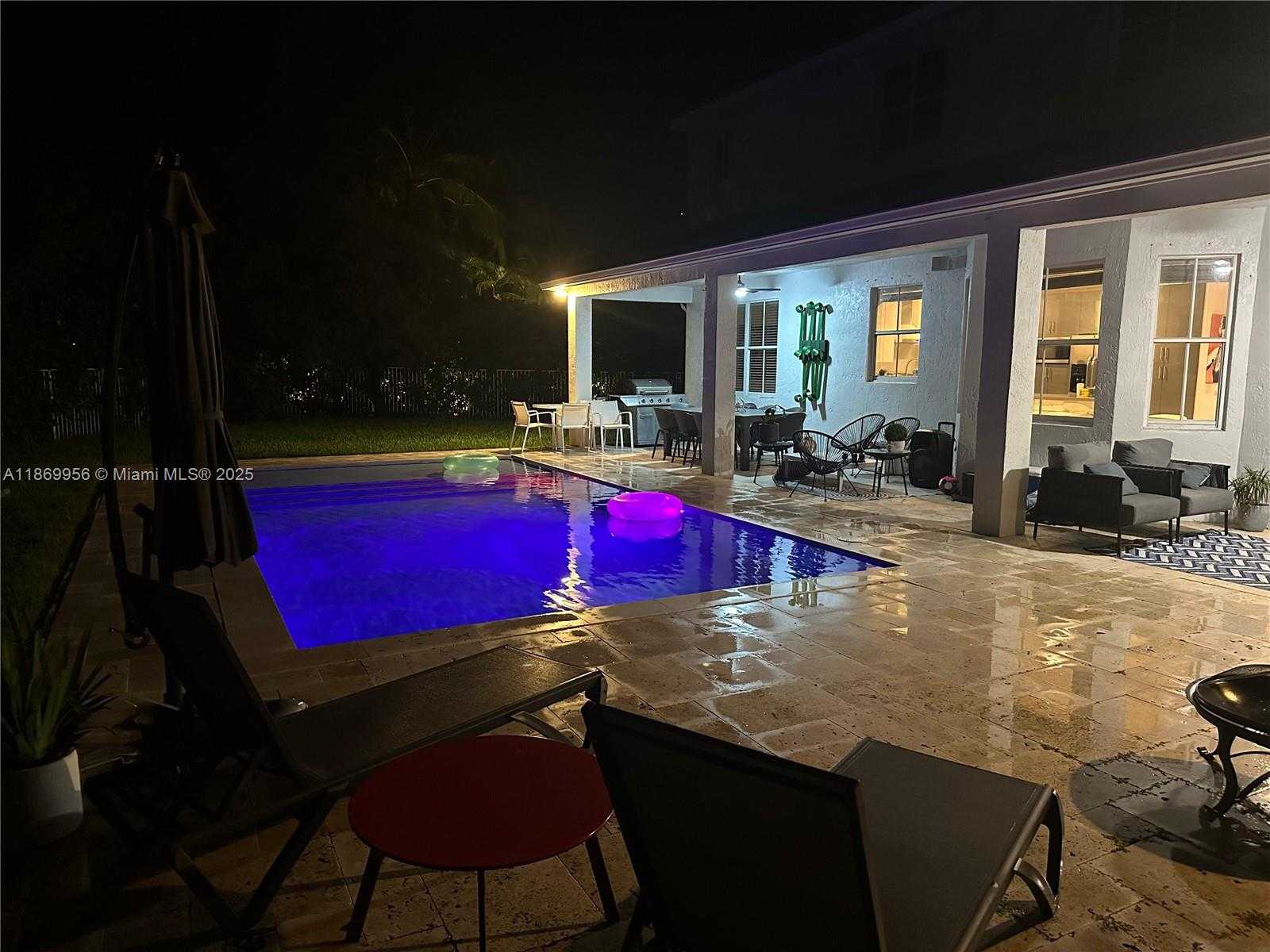 Small Image of 1063 SUNFLOWER CIR, Weston Number 44