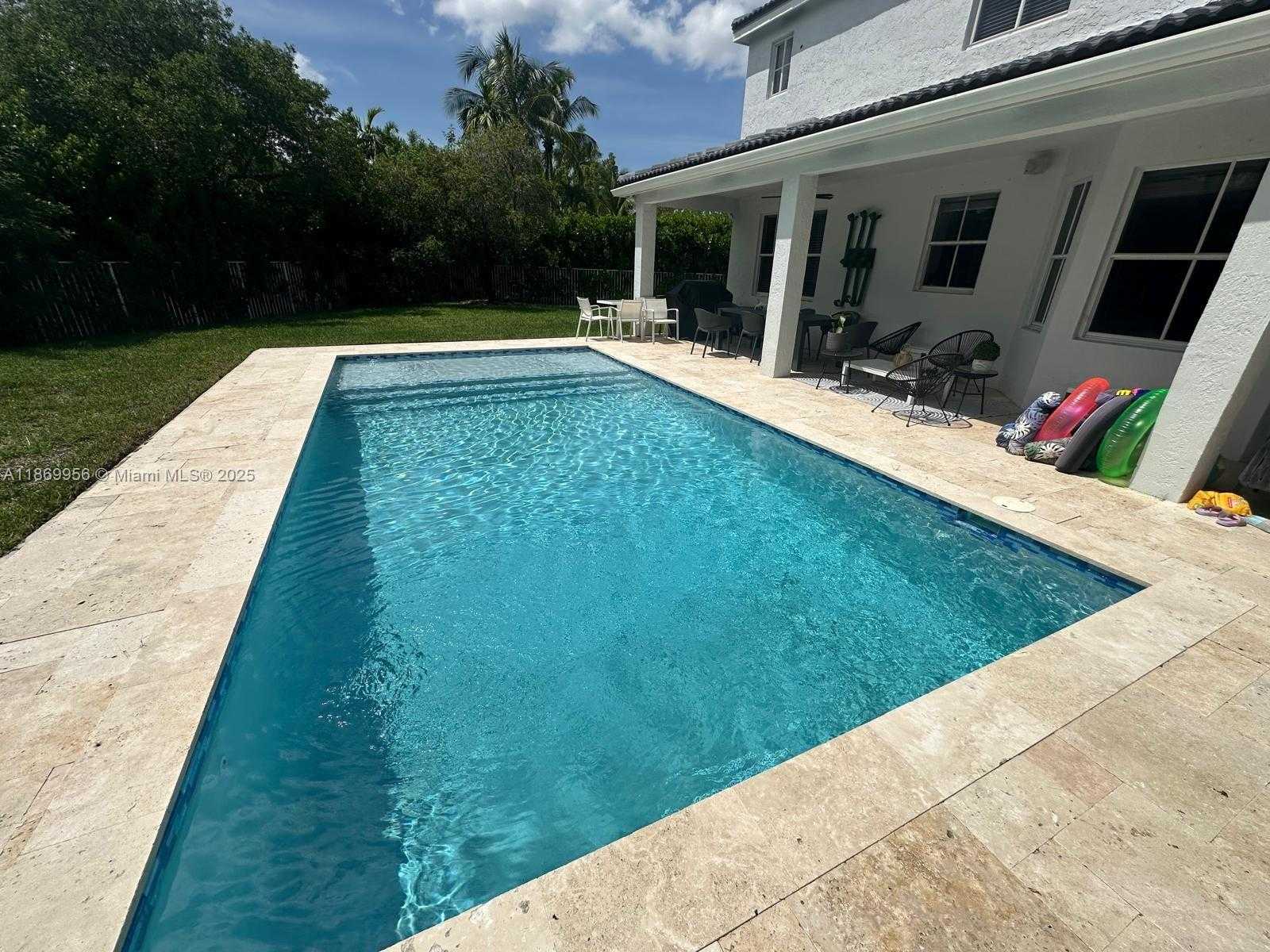 Small Image of 1063 SUNFLOWER CIR, Weston Number 8