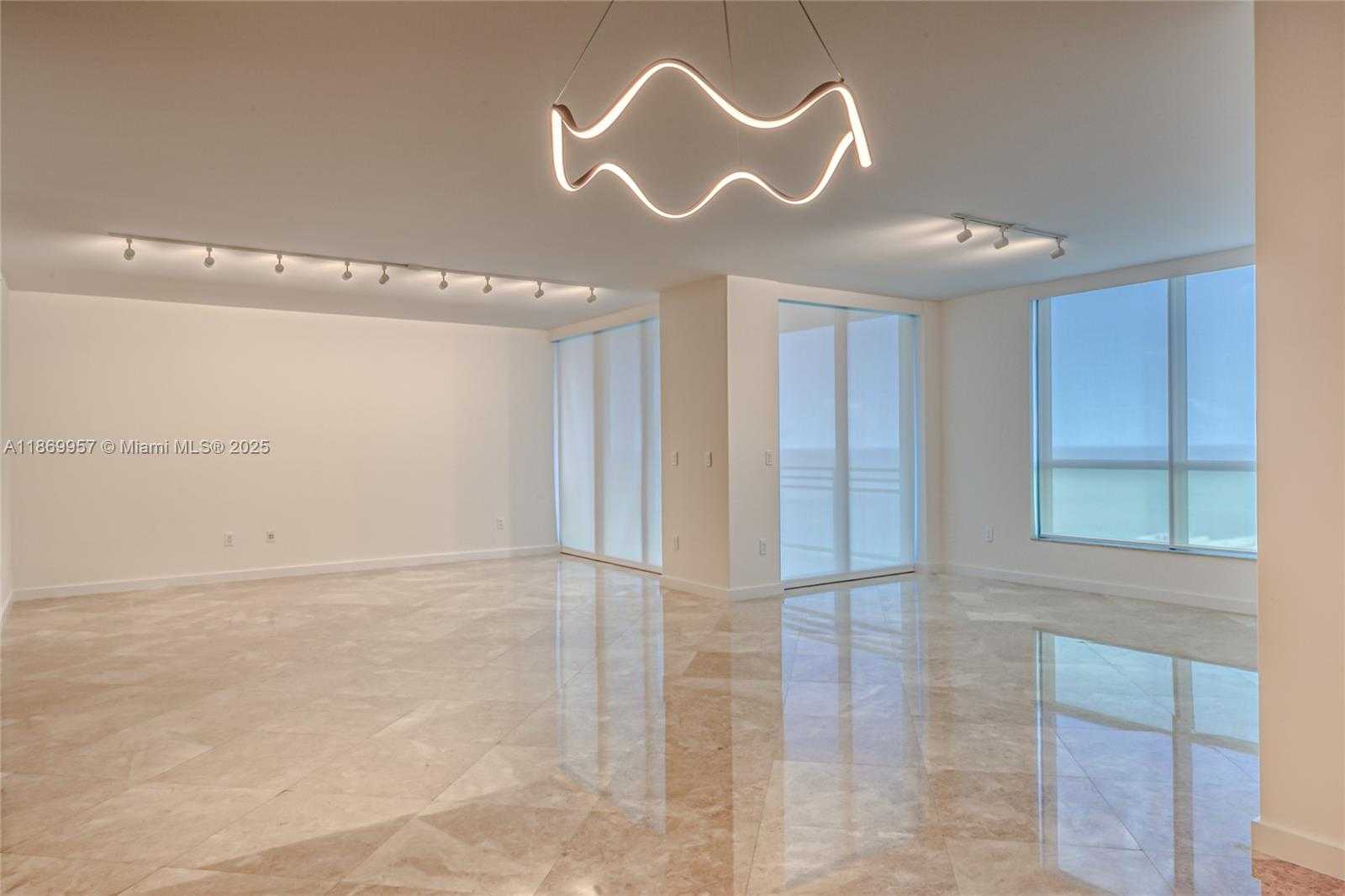Small Image of 3535 SOUTH OCEAN DR #2004, Hollywood Number 11