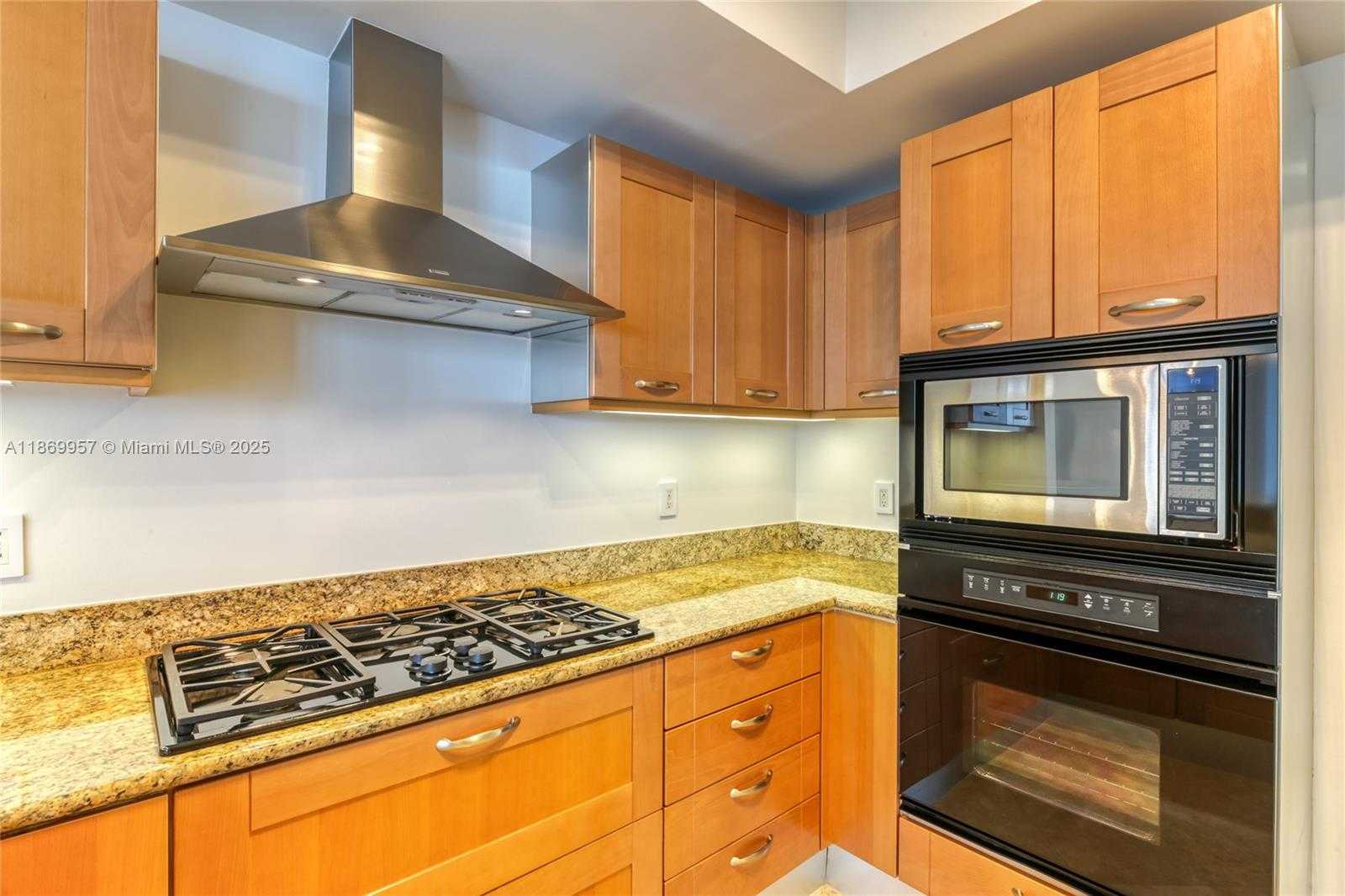 Small Image of 3535 SOUTH OCEAN DR #2004, Hollywood Number 15