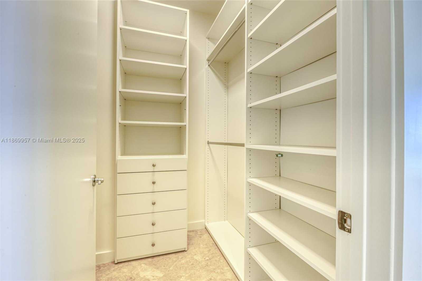 Small Image of 3535 SOUTH OCEAN DR #2004, Hollywood Number 26