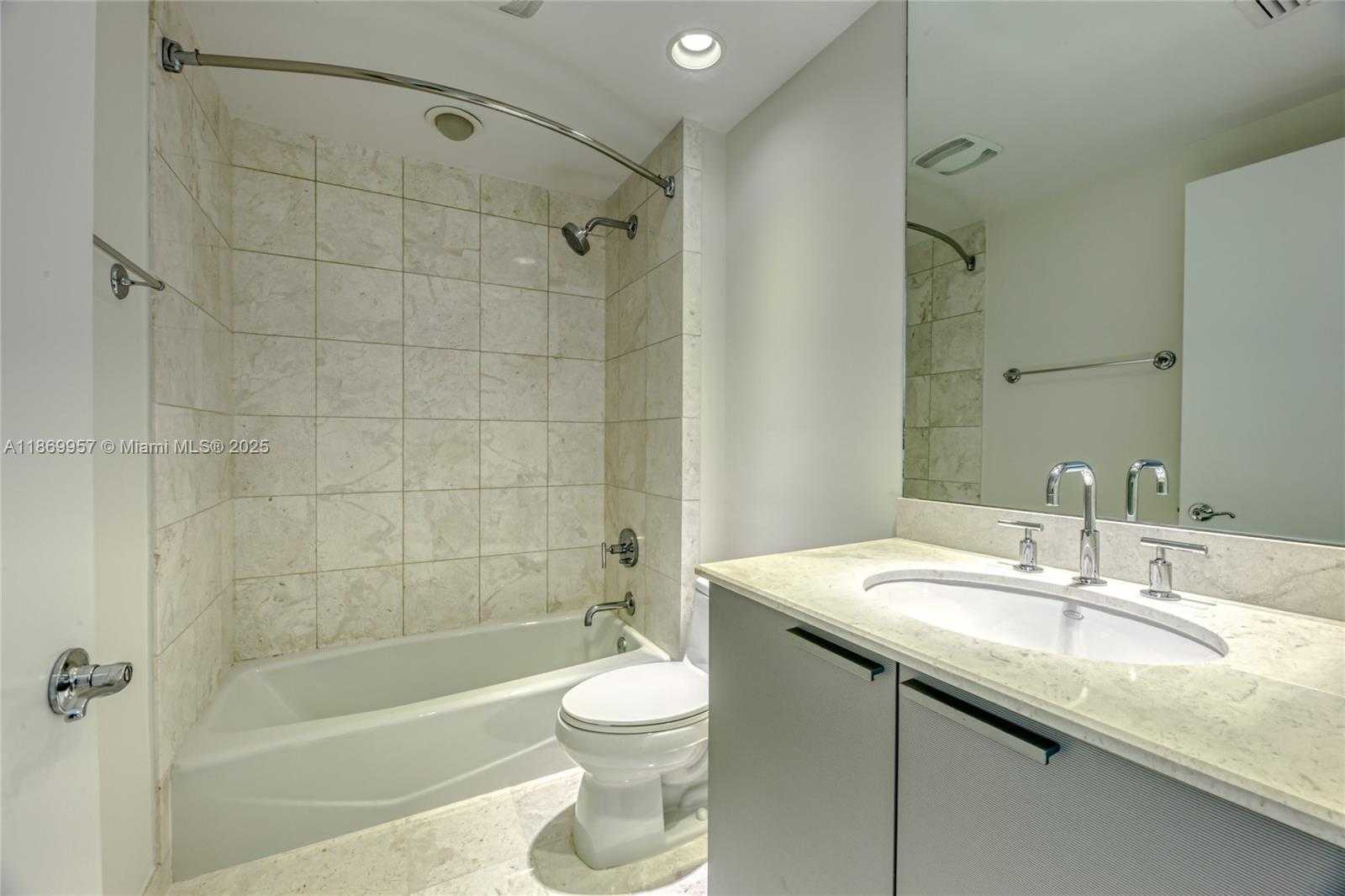 Small Image of 3535 SOUTH OCEAN DR #2004, Hollywood Number 29