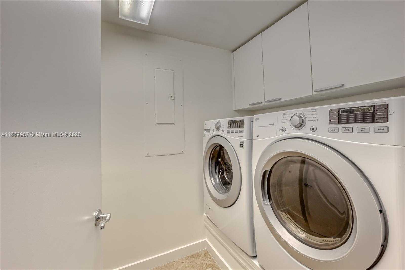 Small Image of 3535 SOUTH OCEAN DR #2004, Hollywood Number 31
