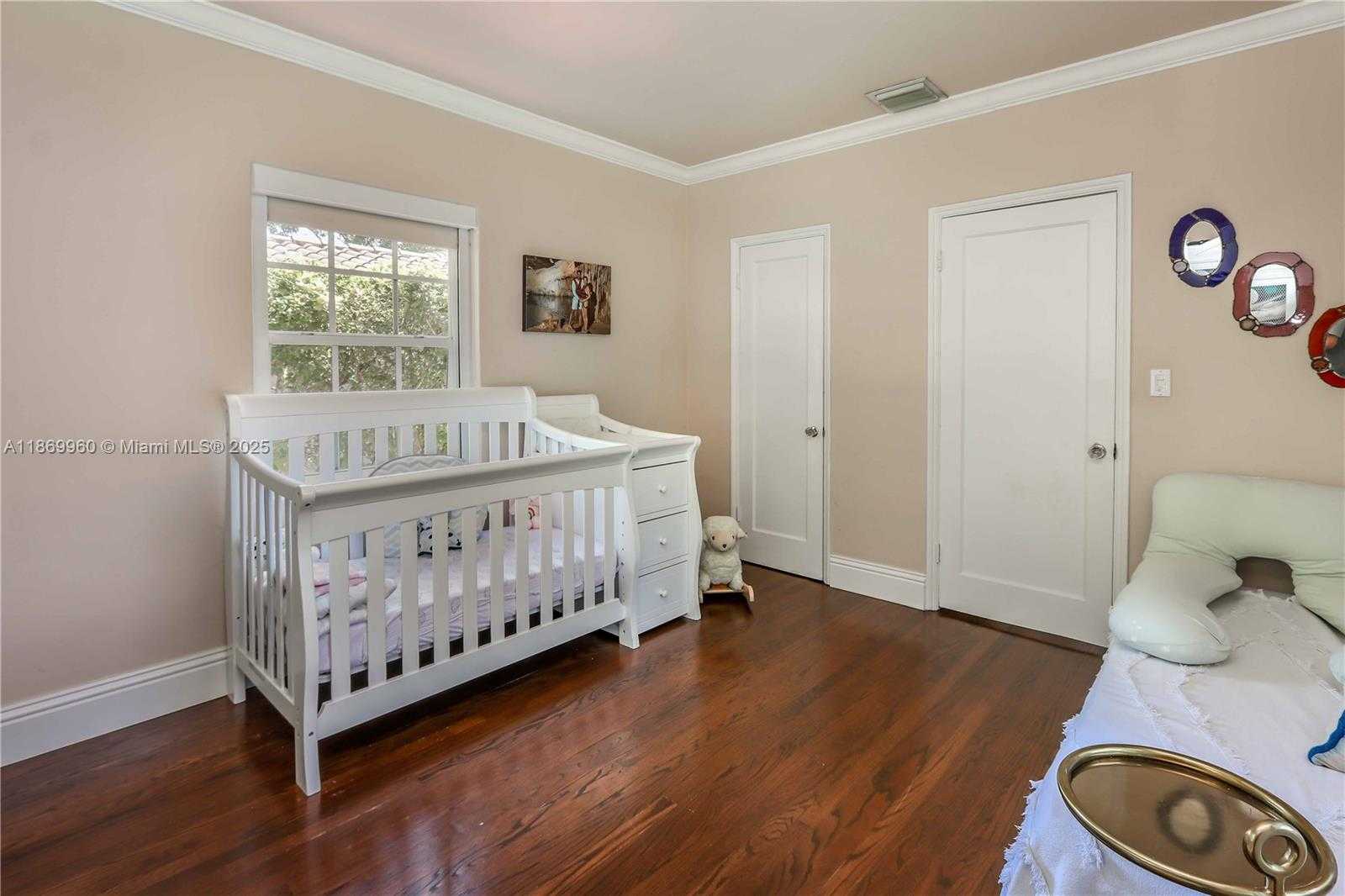 Small Image of 1260 LA MANCHA AVE, Coral Gables Number 13