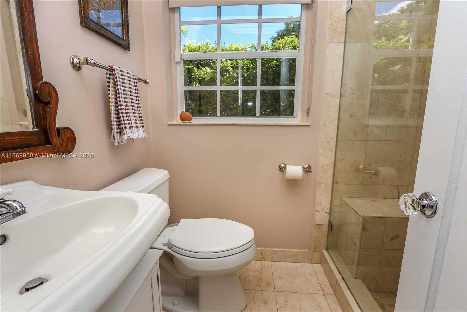 Small Image of 1260 LA MANCHA AVE, Coral Gables Number 15