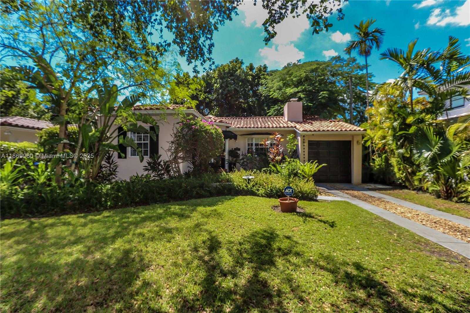 Small Image of 1260 LA MANCHA AVE, Coral Gables Number 23