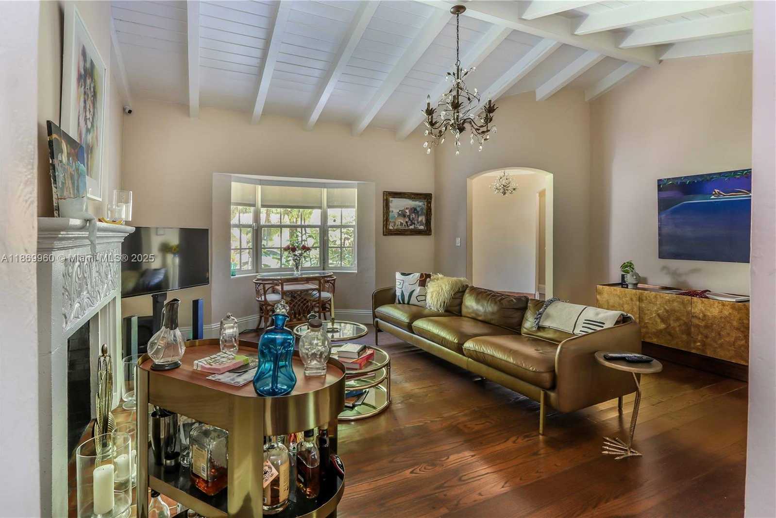 Small Image of 1260 LA MANCHA AVE, Coral Gables Number 3