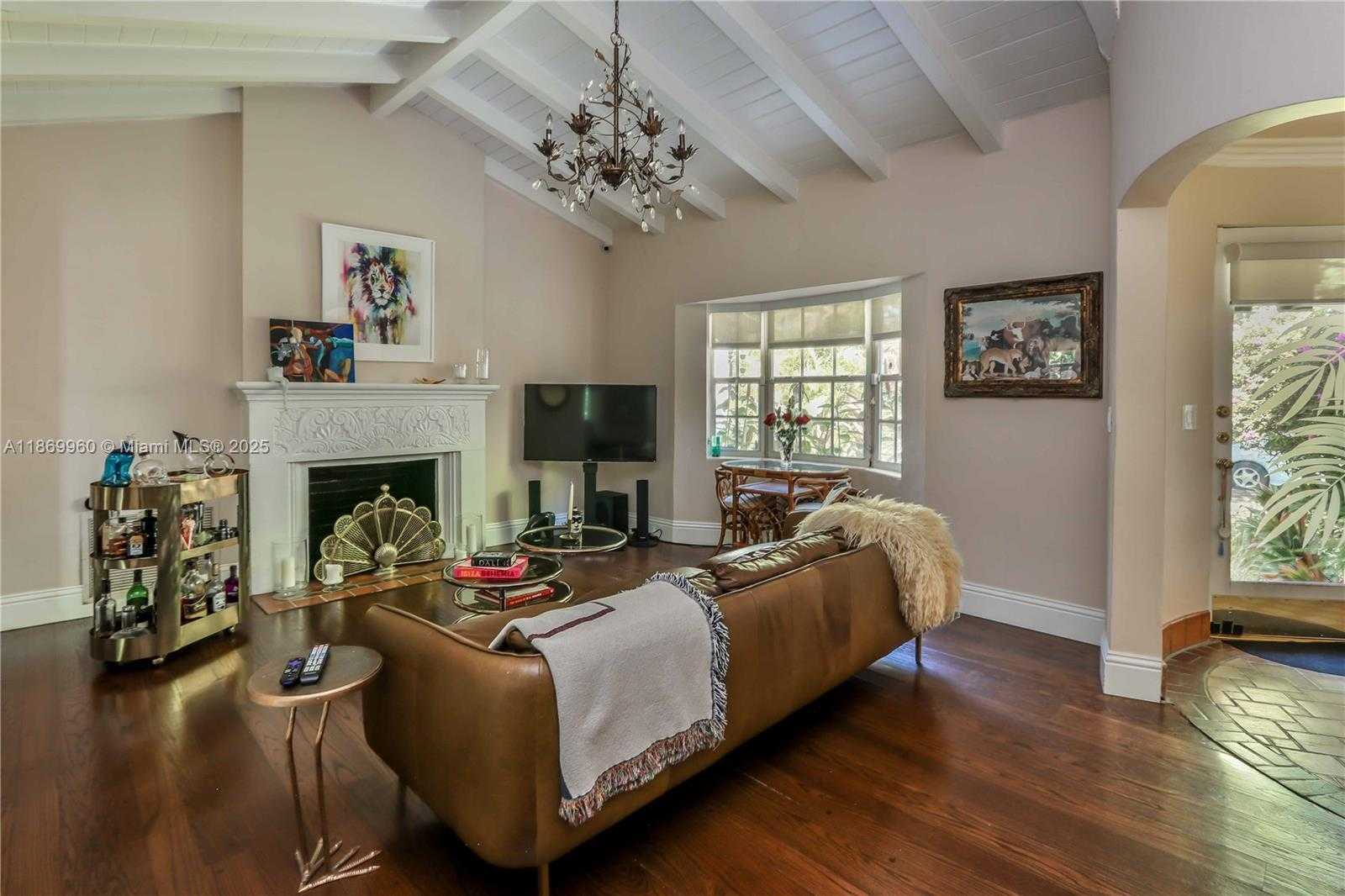 Small Image of 1260 LA MANCHA AVE, Coral Gables Number 4