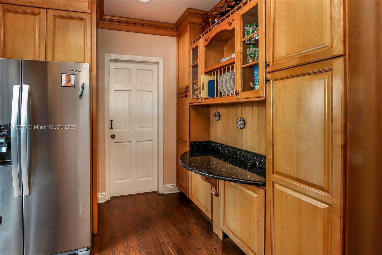 Small Image of 1260 LA MANCHA AVE, Coral Gables Number 8