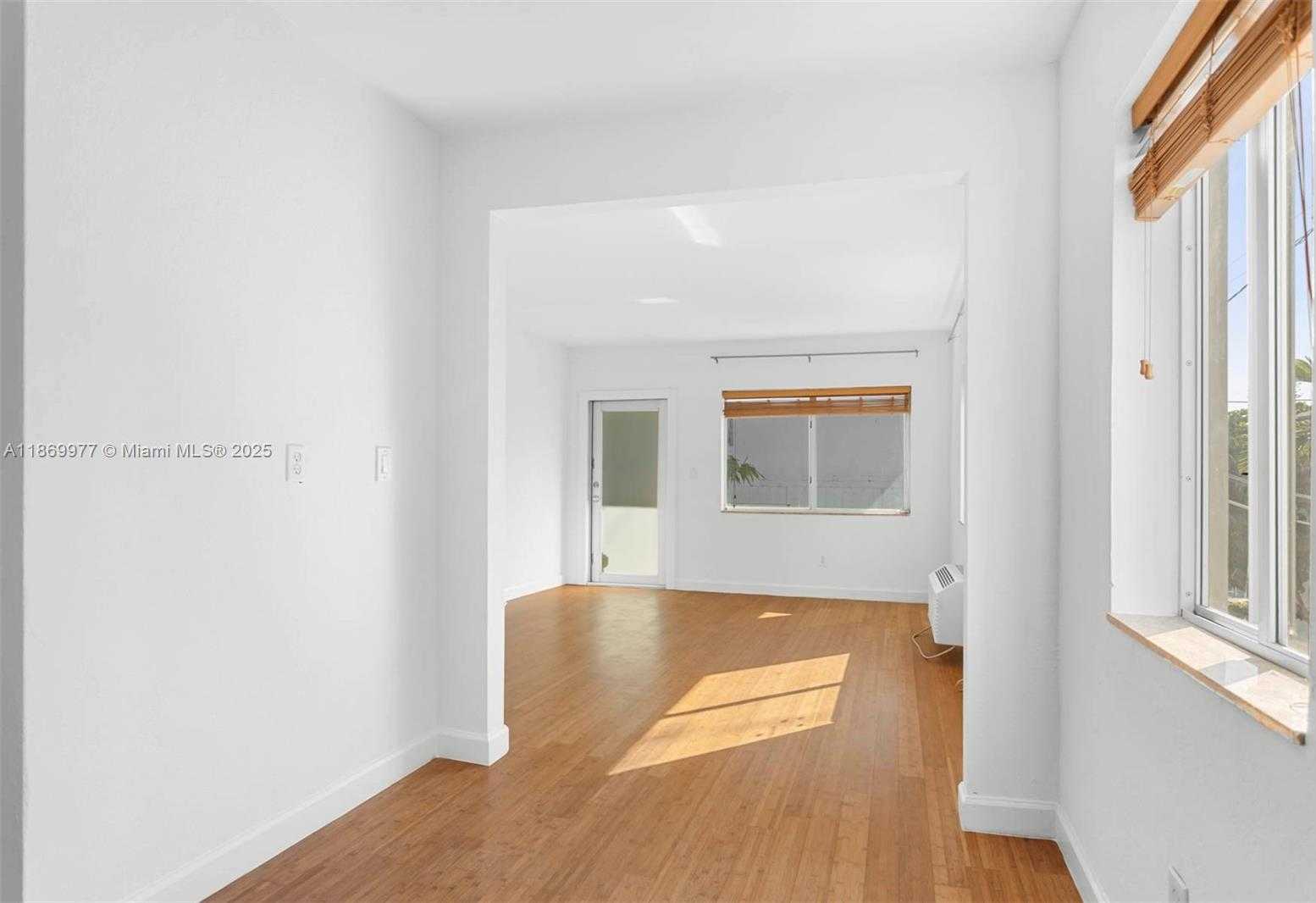 Small Image of 1010 PENNSYLVANIA AVE #6, Miami Beach Number 4