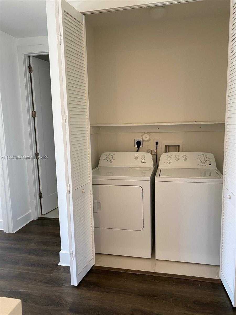 Small Image of 10543 SOUTH WEST 118TH AVE #10543, Miami Number 9
