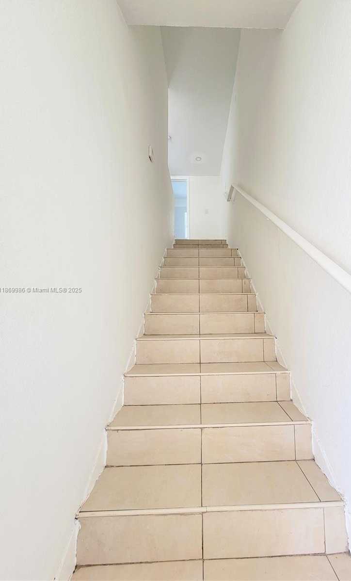 Small Image of 483 NORTH WEST 84TH LN #483, Miami Number 12