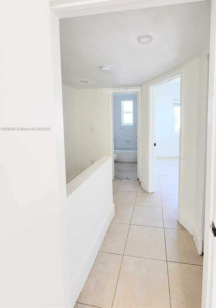 Small Image of 483 NORTH WEST 84TH LN #483, Miami Number 18