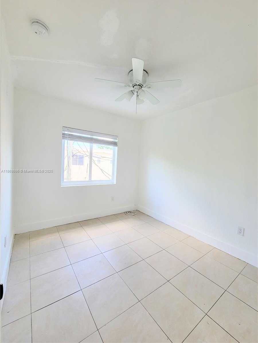 Small Image of 483 NORTH WEST 84TH LN #483, Miami Number 20