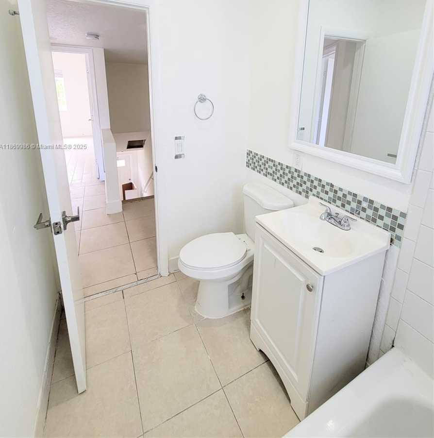 Small Image of 483 NORTH WEST 84TH LN #483, Miami Number 23