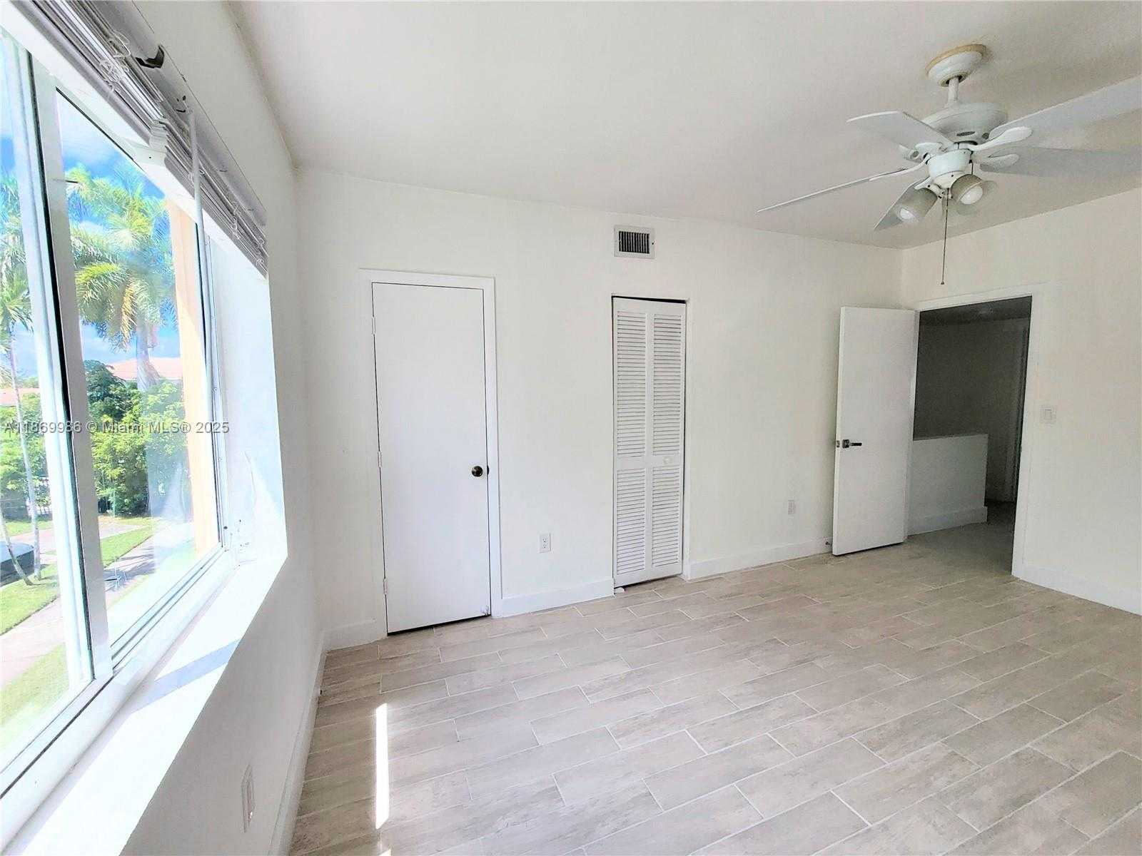 Small Image of 483 NORTH WEST 84TH LN #483, Miami Number 24