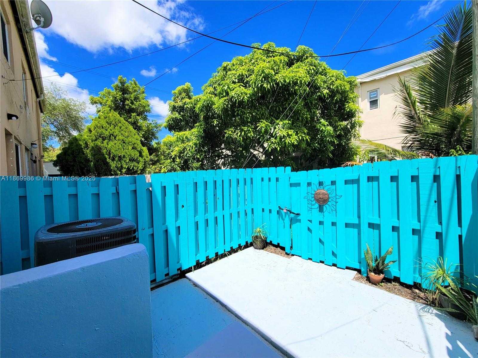 Small Image of 483 NORTH WEST 84TH LN #483, Miami Number 26